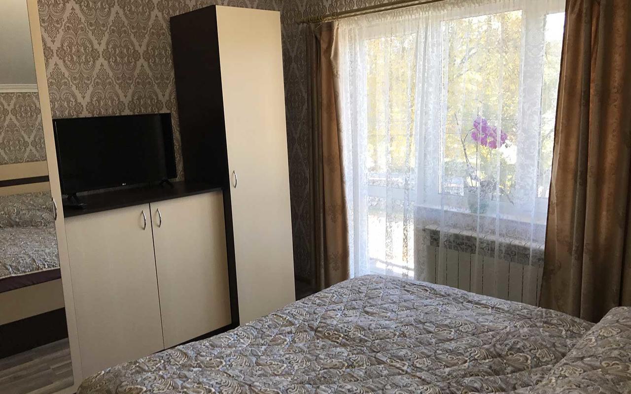 U Maksa Hotel Solochyn Eksteriør billede